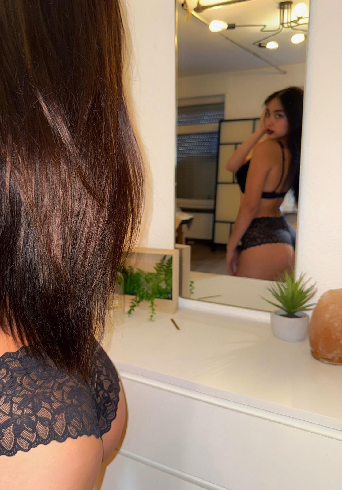 Escort - DAYANA - Ibiza Tops